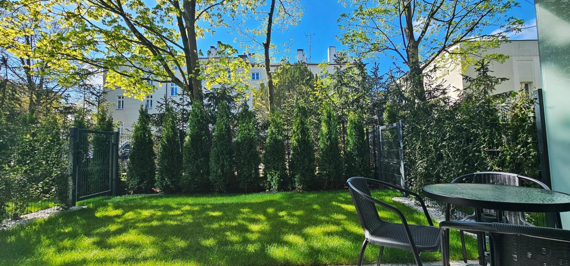 Apartament Whiteblue Kolobrzeg Z Duzym Ogrodkiem - 100 M Od Plazy! Whiteblue Kolberg Apartment Mit Grossem Garten - 100 M Vom Strand Entfernt! Whiteblue Kolobrzeg Apartman S Velkou Zahradou - 100 M Od Plaze! מראה חיצוני תמונה